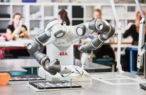 人形机器人板块股价普涨，专家称新政策带来八个细分产业机会